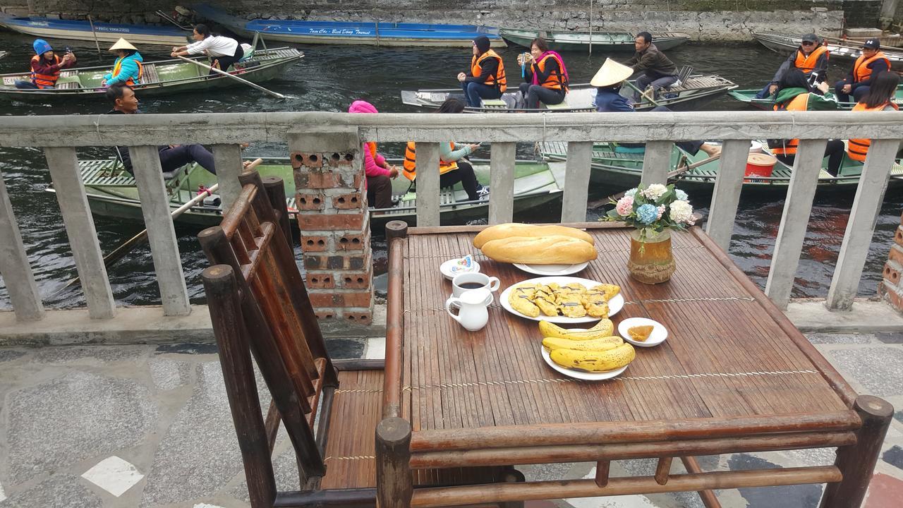 Tam Coc River View Homestay Нин Бин Екстериор снимка